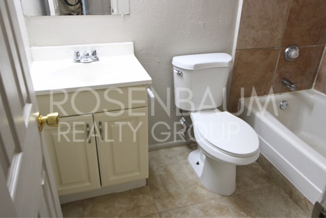 Building Photo - 4603 E Jones Ave