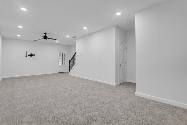 Building Photo - 6651 Sterling Dr