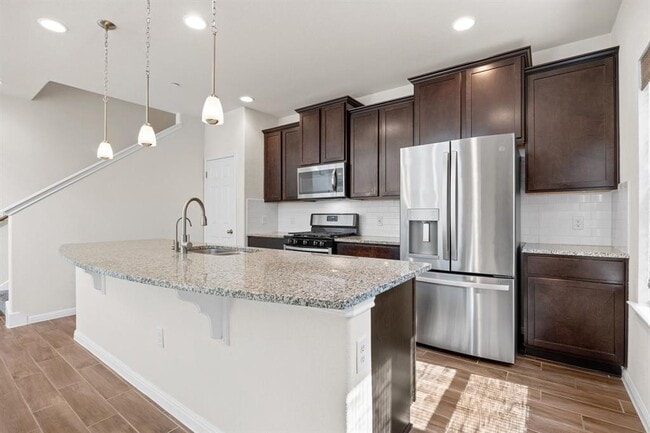 Building Photo - 2304 S Lakeline Blvd