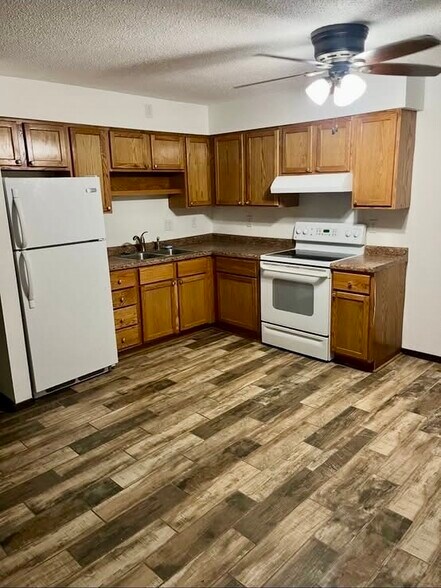 Kitchen - 2985 Hales Mill Rd