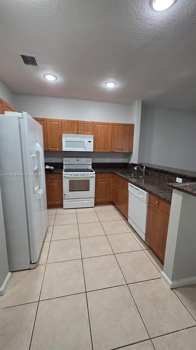 Building Photo - 2748 SW 83rd Ave