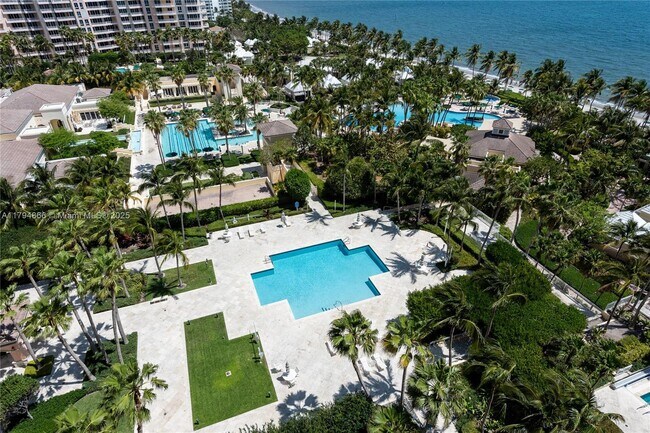 Building Photo - 799 Crandon Blvd