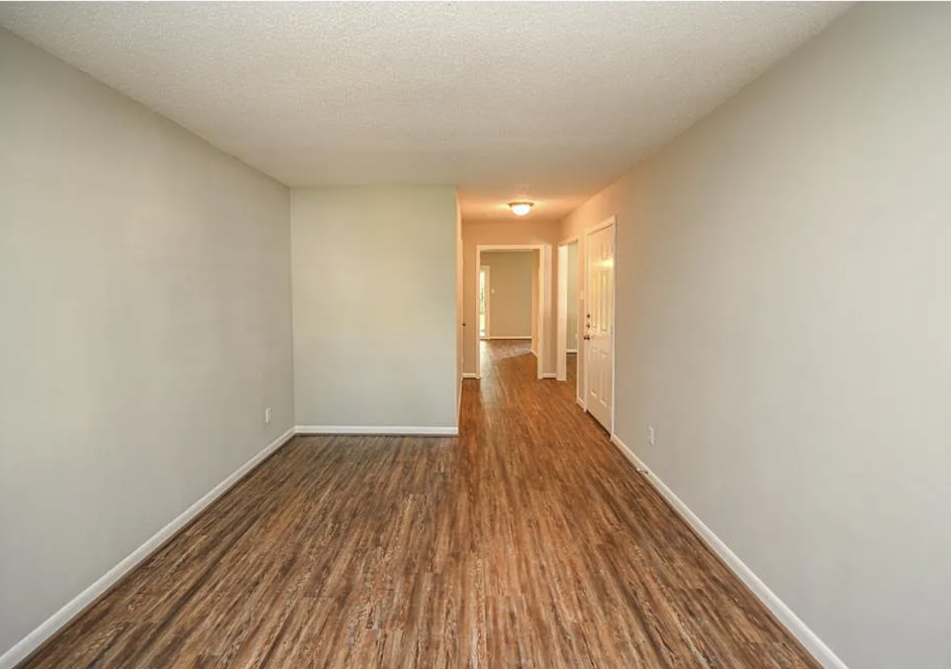 Building Photo - 1507 Bayou Dr