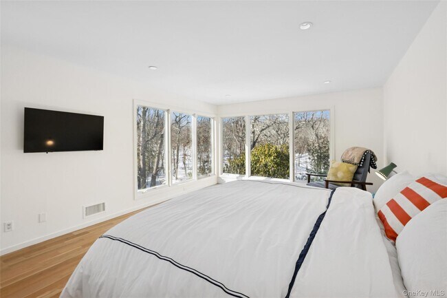 Building Photo - 15 Rivers Rd