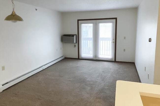 Building Photo - 2700 Marfitt Rd