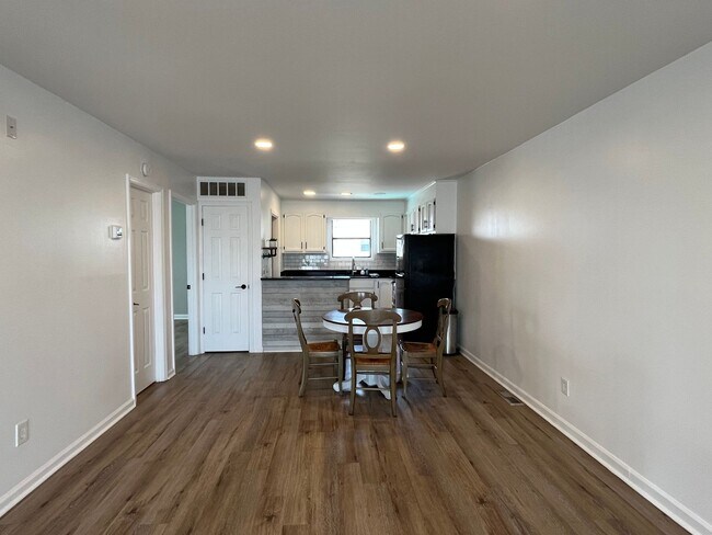 Building Photo - 1503 Carolina Beach Ave N