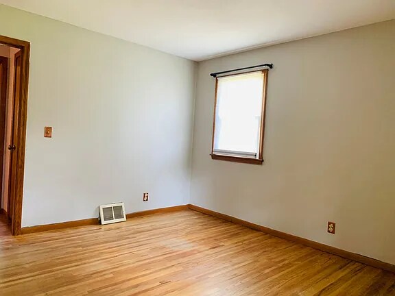 Building Photo - 4916 Wisconsin Ave N