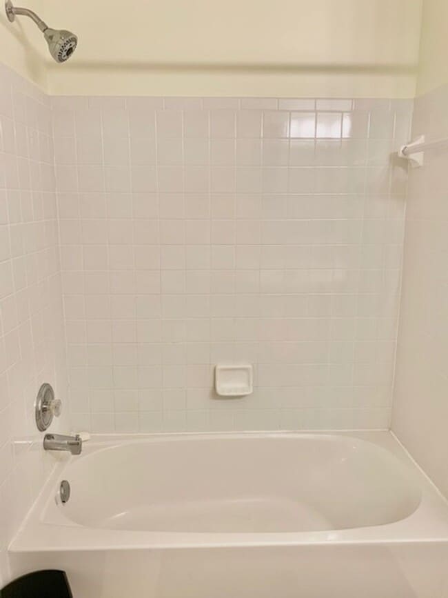 Building Photo - 3207 Water Lily Ct