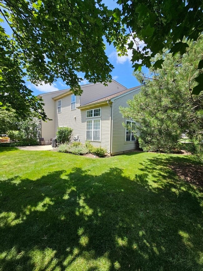 Building Photo - 749 Dillon Ct