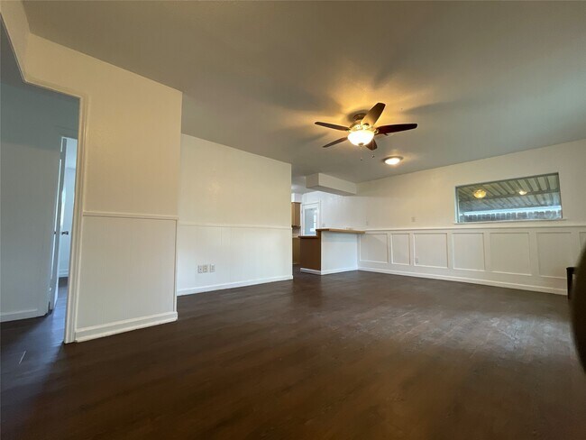 Building Photo - 4803 Geraldine St