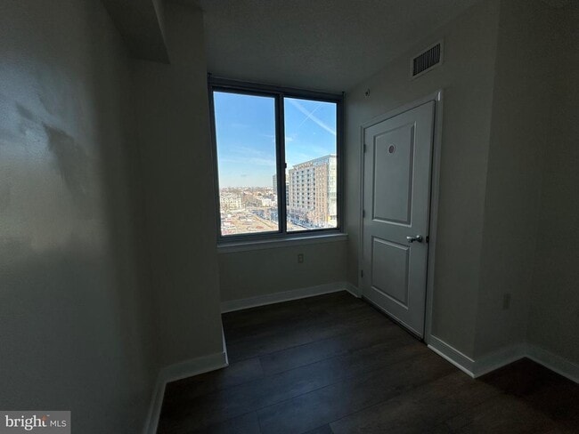 Building Photo - 555 Massachusetts Ave NW