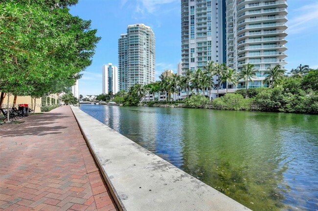 Building Photo - 300 Sunny Isles Blvd