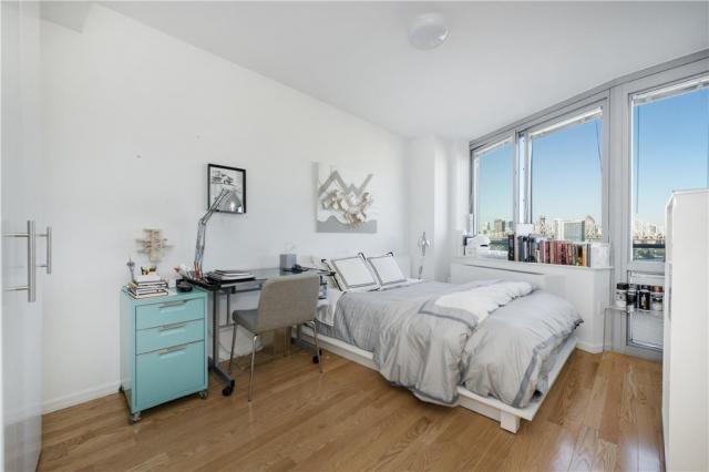 Primary Photo - 1 bedroom in LONG ISLAND CITY NY 11109