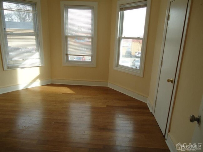 Building Photo - 386 New Brunswick Ave