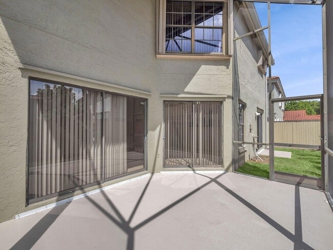 Building Photo - 1744 Shoreside Cir