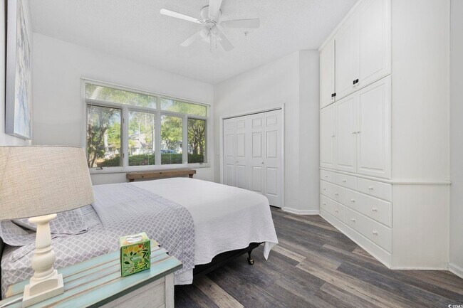 Building Photo - 1221 Tidewater Dr