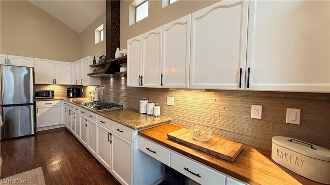 Building Photo - 10633 Adamsong Ave