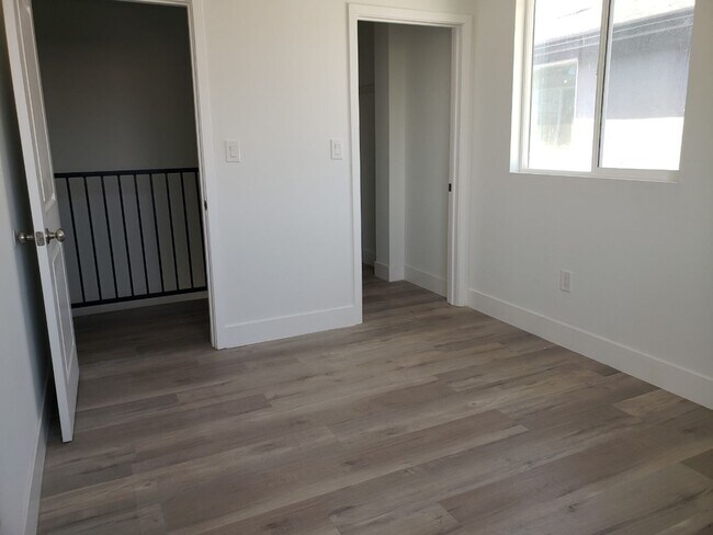 Building Photo - AVALON (10960)