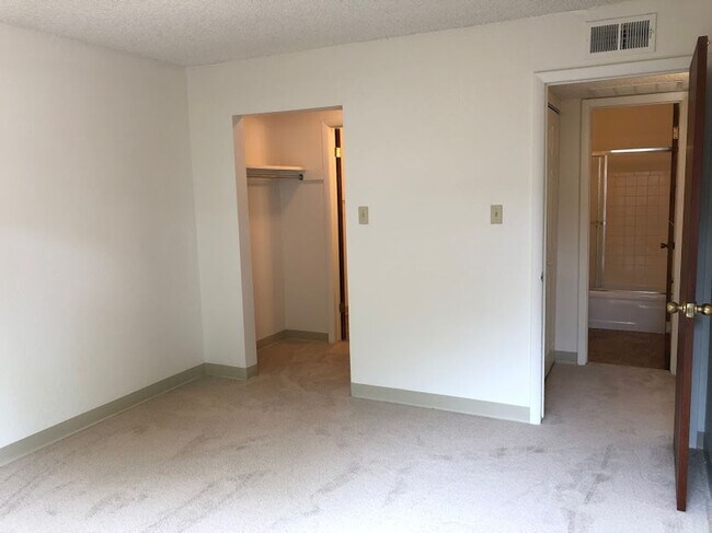 Building Photo - Will5110