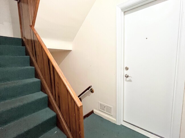 Building Photo - 215 Fort Mitchell Ave