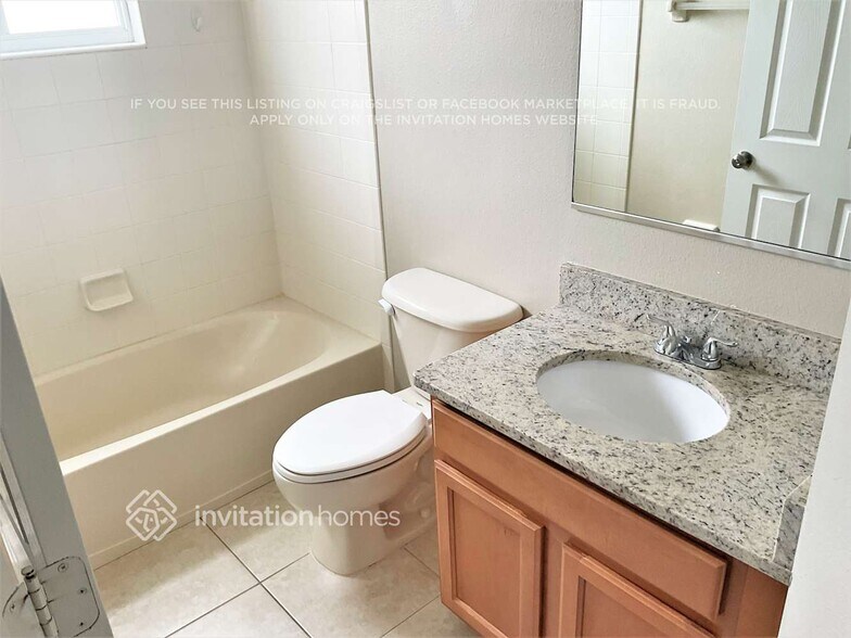 Building Photo - 6226 Blue Runner Ct