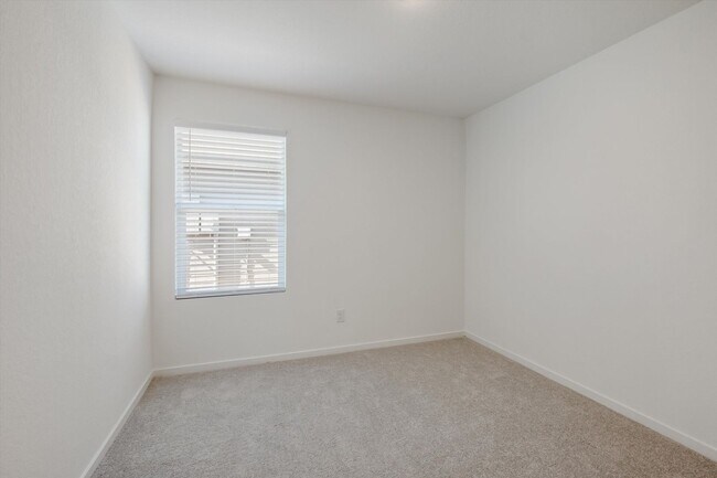 Building Photo - Brand new 3/2 Gem in Sapphire Grove