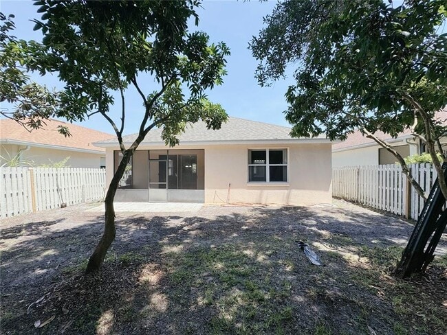 Building Photo - 5004 Alavista Dr