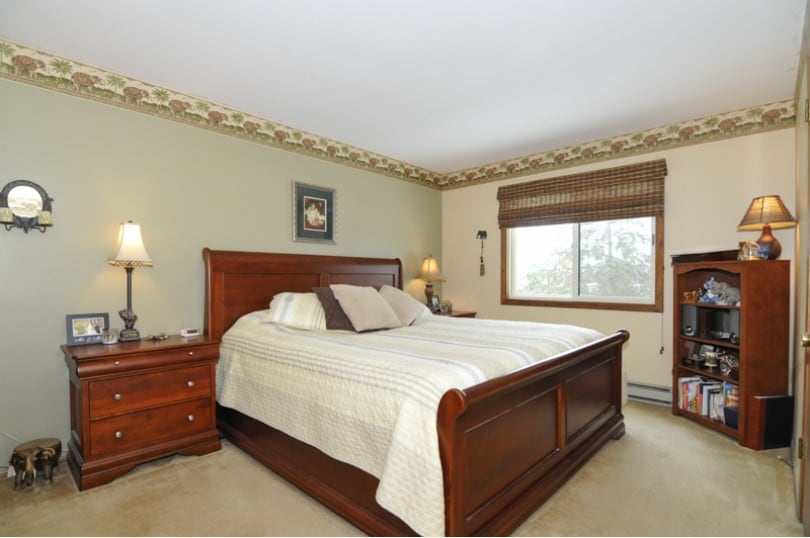 Building Photo - 1551 S Carriage Ln