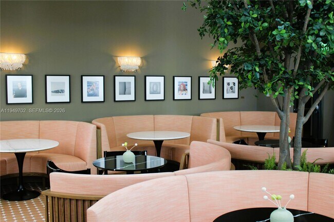 Building Photo - 601 N Miami Ave