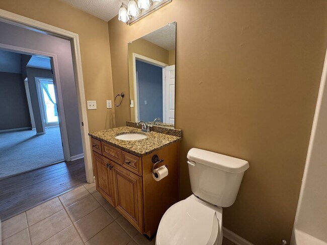 Building Photo - Cozy 2/2 House in Cartersville- $1,695