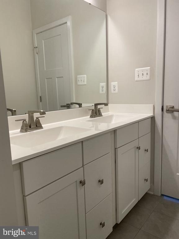 Building Photo - 6415 Ballenger Run Blvd