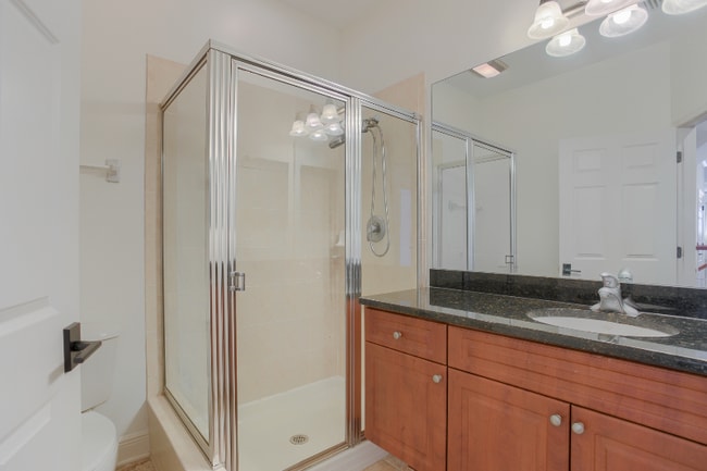 Building Photo - 4625 Overlook Dr NE