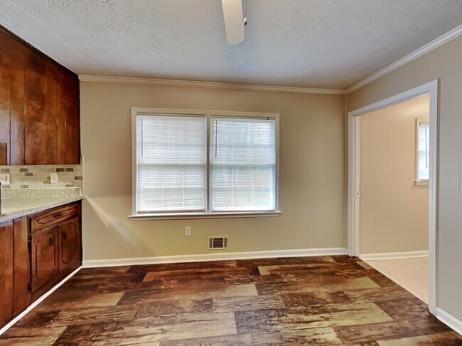 Building Photo - 1811 Wendell Way