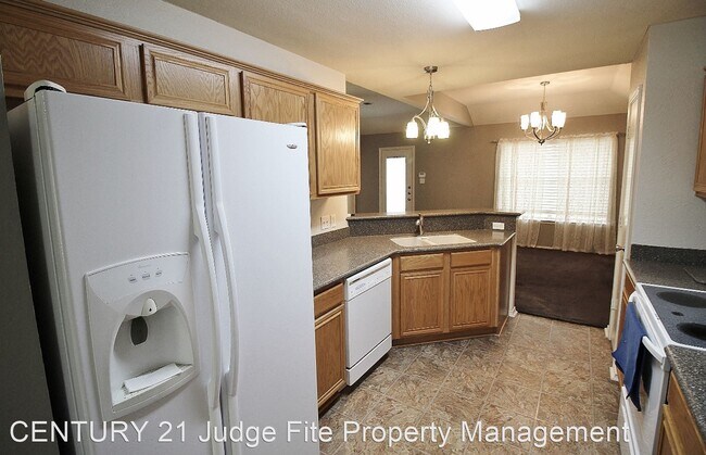 Building Photo - 3 br, 2 bath House - 1702 Straus Road