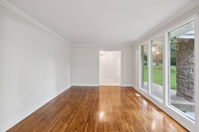Building Photo - 909 Plateau Pkwy