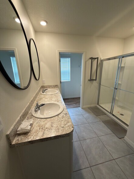 Building Photo - 2193 Farmhouse Rd SE