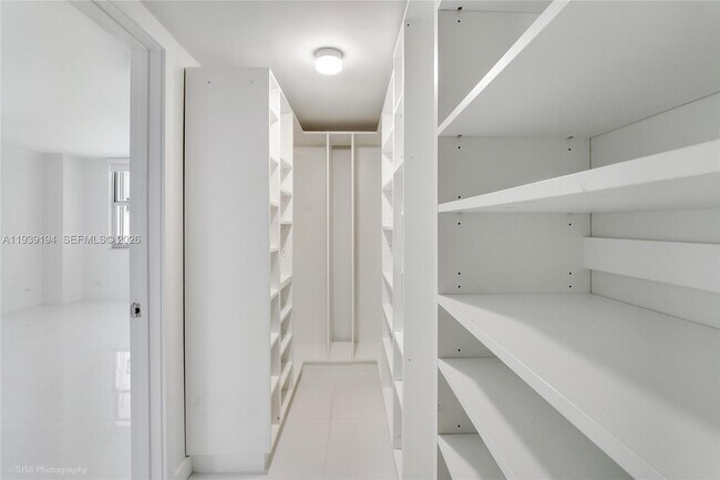 Building Photo - 6039 Collins Ave