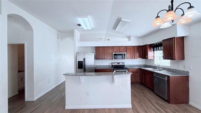 Building Photo - 31205 Bridgegate Dr