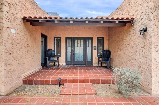 Building Photo - Timeless Historic Santa-Fe Style Home in F...