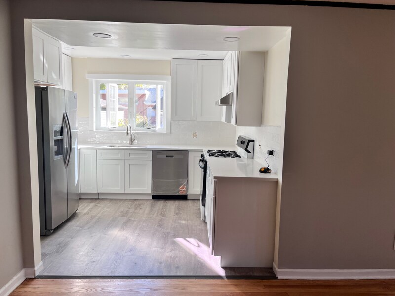 Building Photo - 3623 W Foster Ave