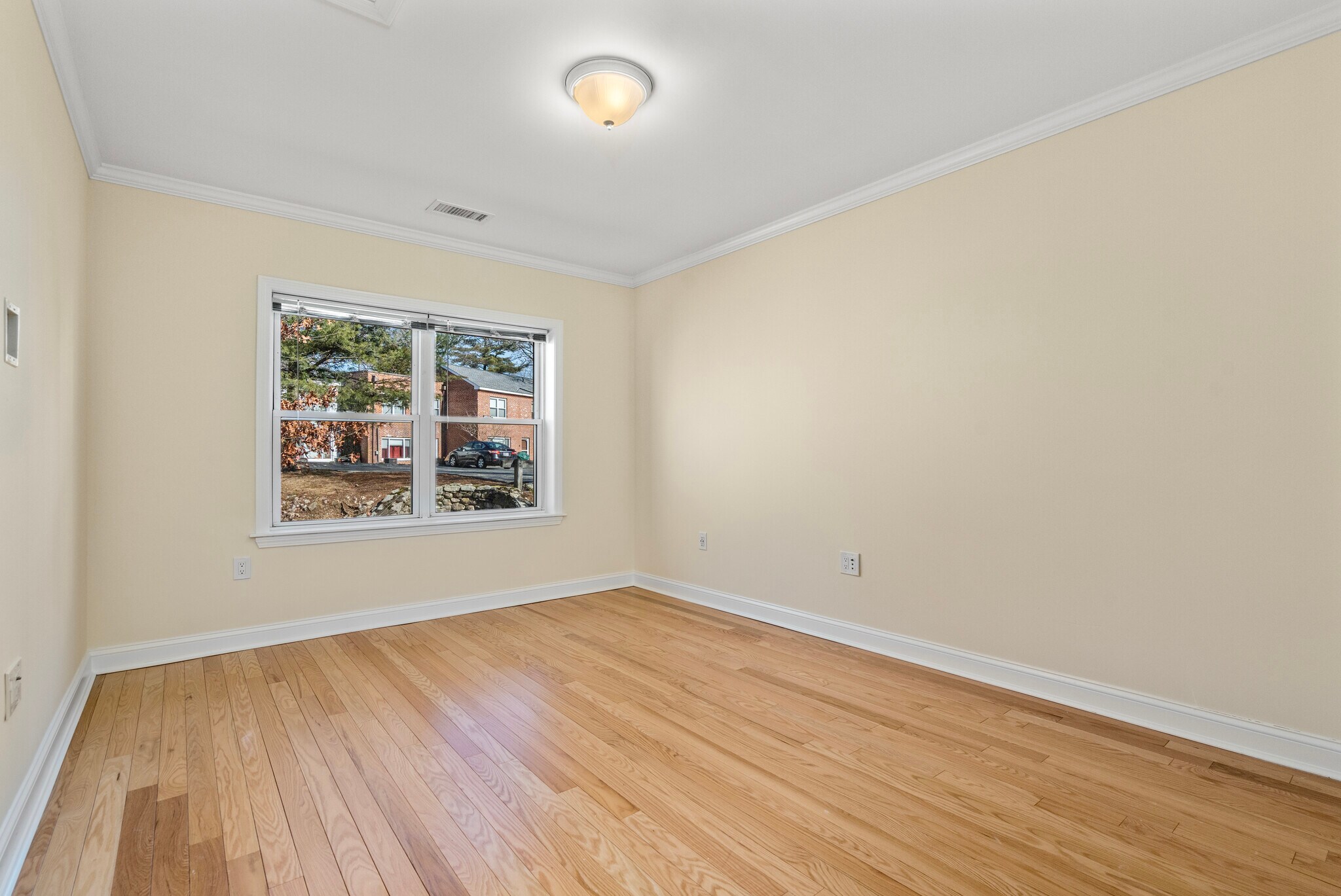 Building Photo - 107 Independence Dr