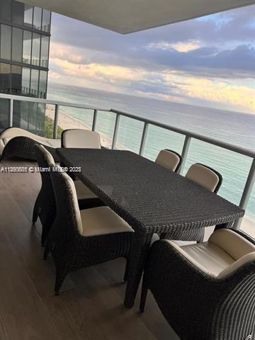 Building Photo - 17121 Collins Ave