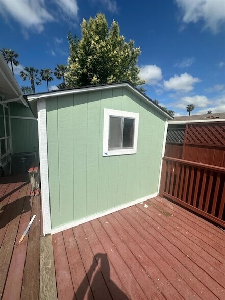 Building Photo - 128 Oxbow Marina Dr