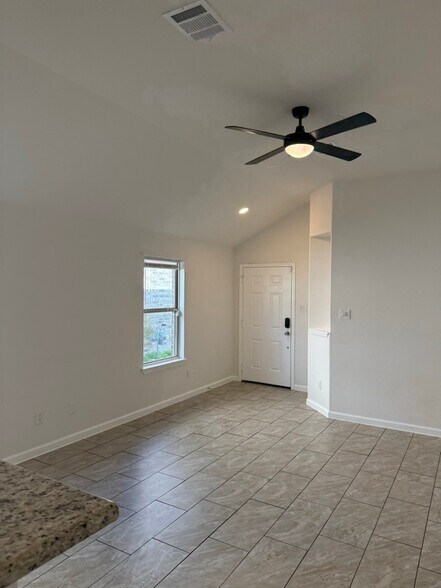 Building Photo - 3639 Arbor Trails Dr