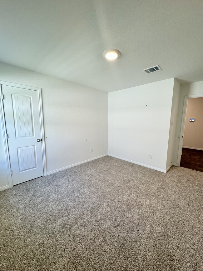 Master Bedroom - 650 Gladiola Loop