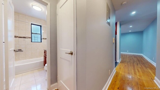 Building Photo - 105-20 66th Ave