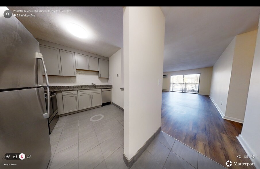 Building Photo - 16 Whites Ave