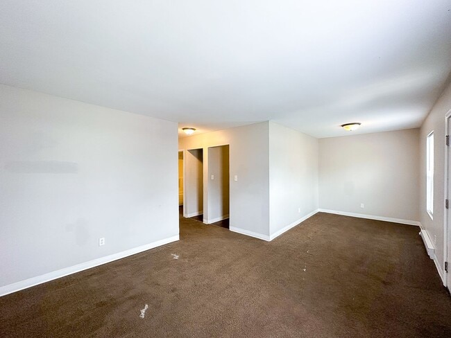 Building Photo - 2810 Adams St