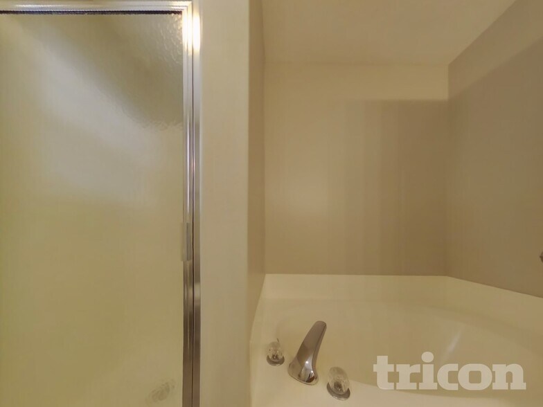 Building Photo - 8596 Captain Dr