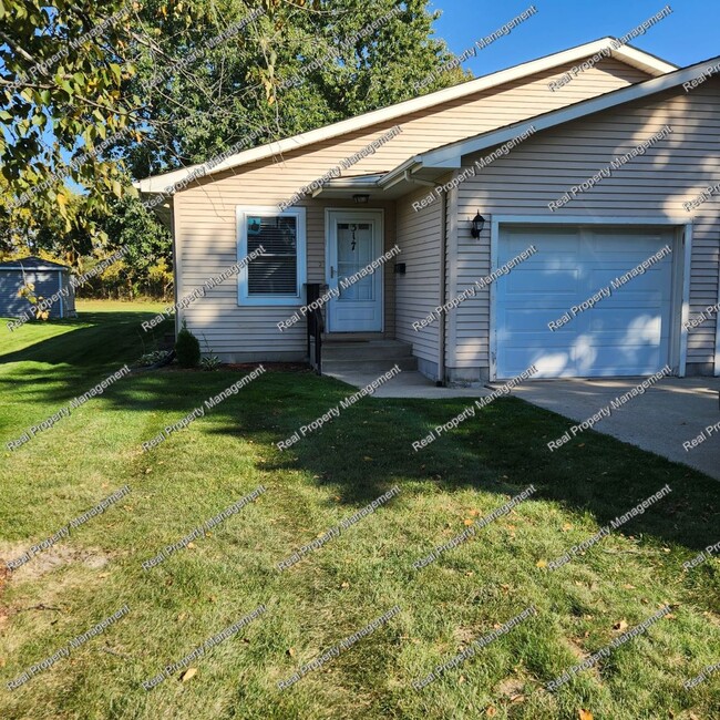 Updated 2 Bedroom Duplex 317 Roosevelt St Chesterton IN 46304